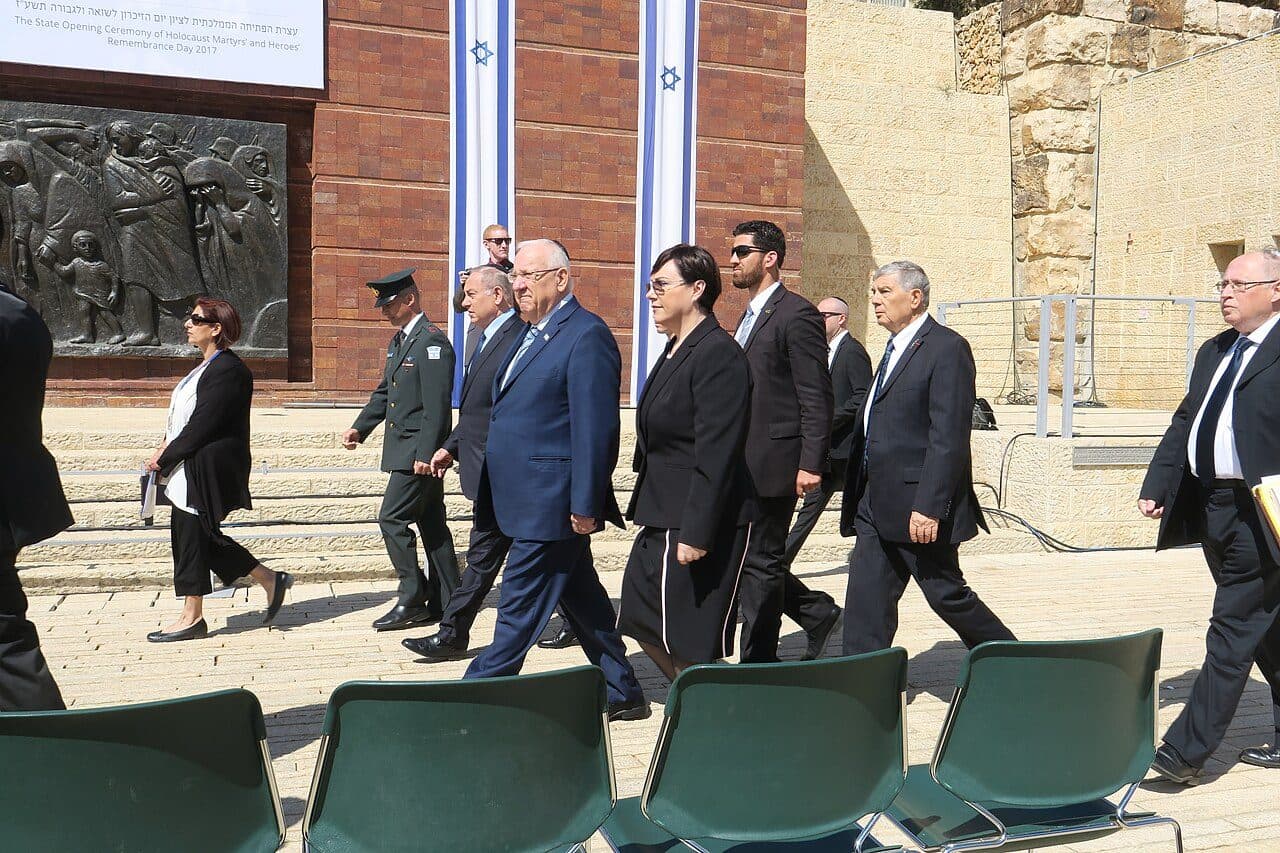 כותרות עיתונים על ריאיון נתניהו וראש המודיעין המצרי, איור עריכתי